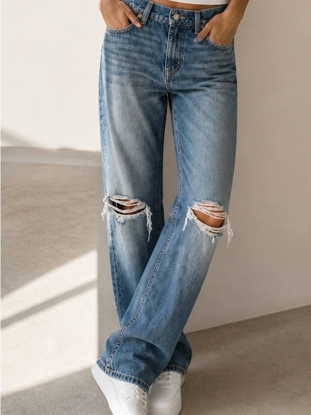 Levi’s Low Pro Straight Jeans W28 NWT Distressed Mid Rise Relaxed